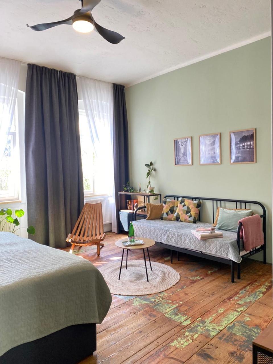 Four Rooms Carlsbad Authentic Karlovy Vary Exterior foto