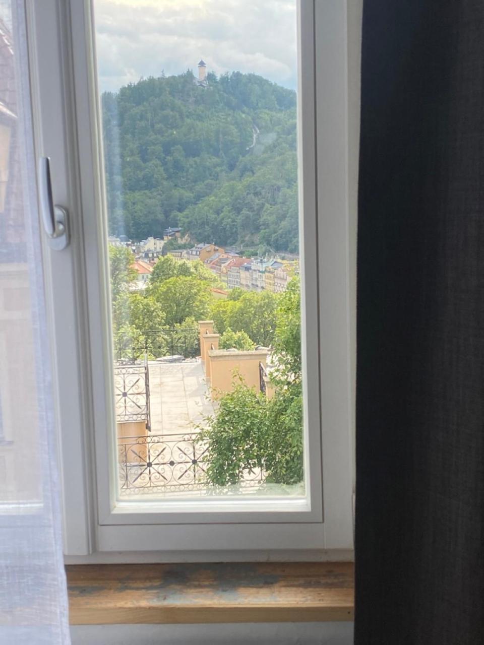 Four Rooms Carlsbad Authentic Karlovy Vary Exterior foto